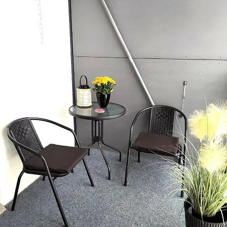 Ihana Uusi Keskustassa, Ilmainen Autopaikka! *