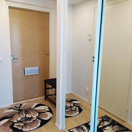 Ihana Uusi Keskustassa, Ilmainen Autopaikka! *